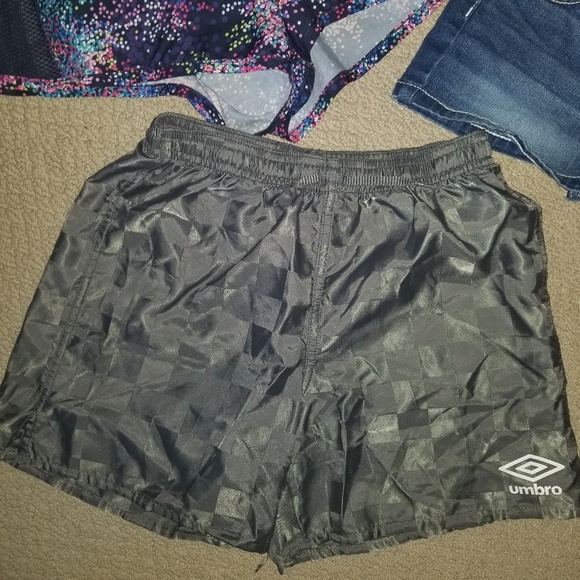 Girls athletic clothes new and barely used - Picture 5 of 5